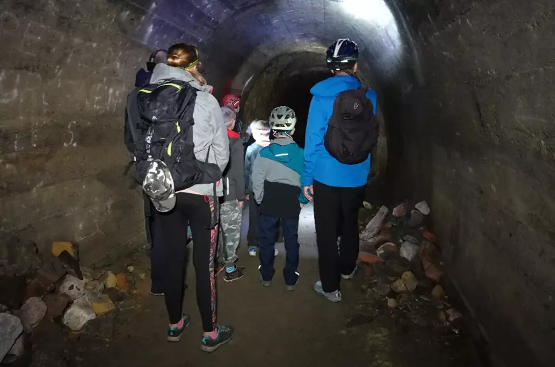 Den otevřených dveří v podzemí v Šárce