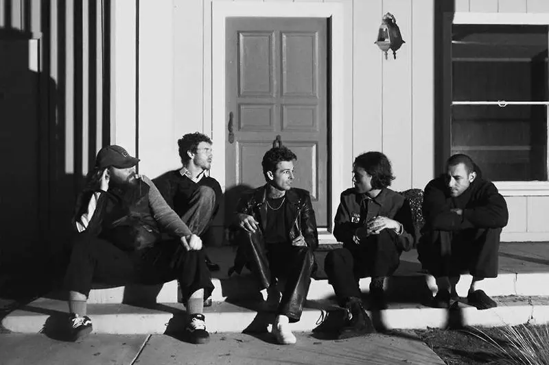 The Neighbourhood