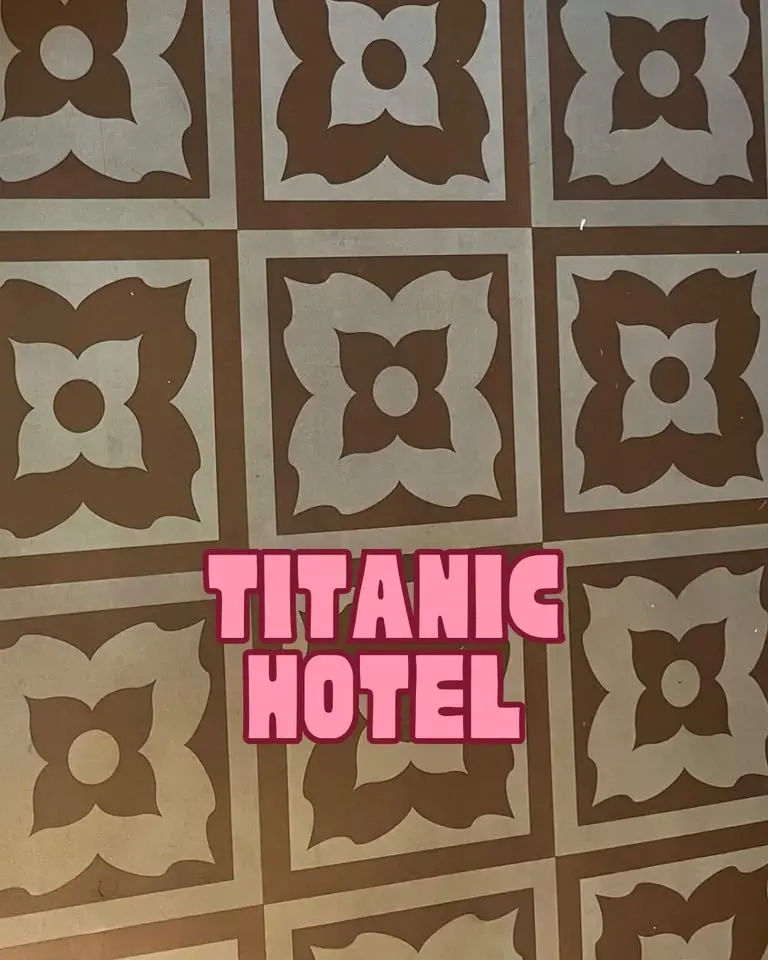 TITANIC HOTEL AUGUST MARKET