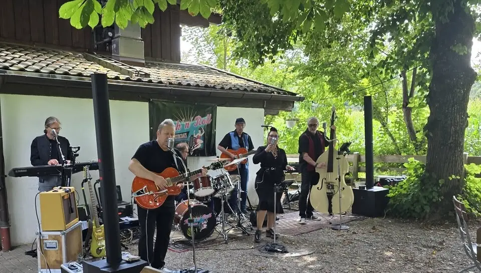 Biergarten und Rock'n'Roll = Schützenwirt Eichental/Prien
