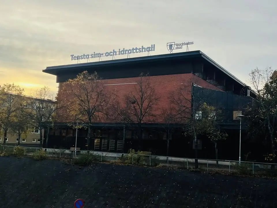 Simhallshäng för tjejer födda 2007-2011