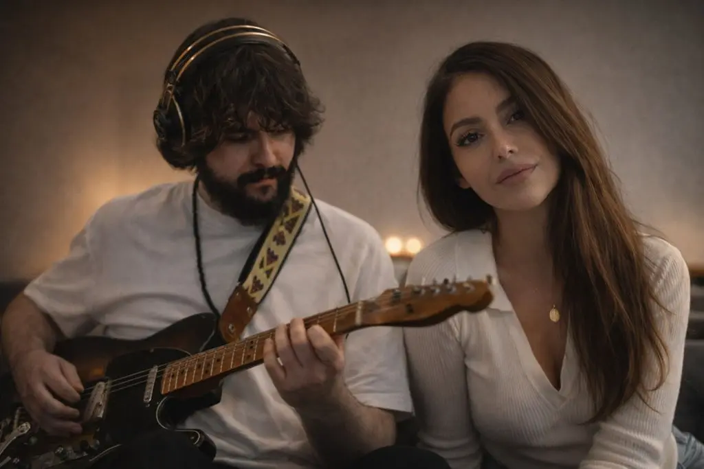 Golden Lowlands - Folk intimo de voz y cuerdas | Sunday Sounds
