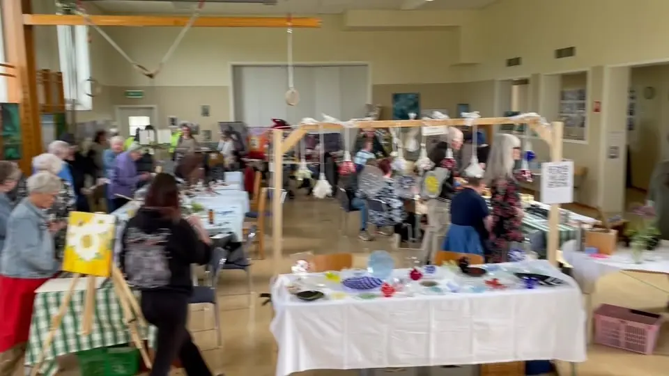 Välkommen till Art Space – en inspirerande konst- och hantverksutställning i Adak.