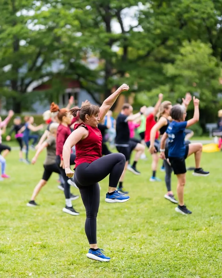 Gratis trĂ€ning med Friskis i Skytteparken đł