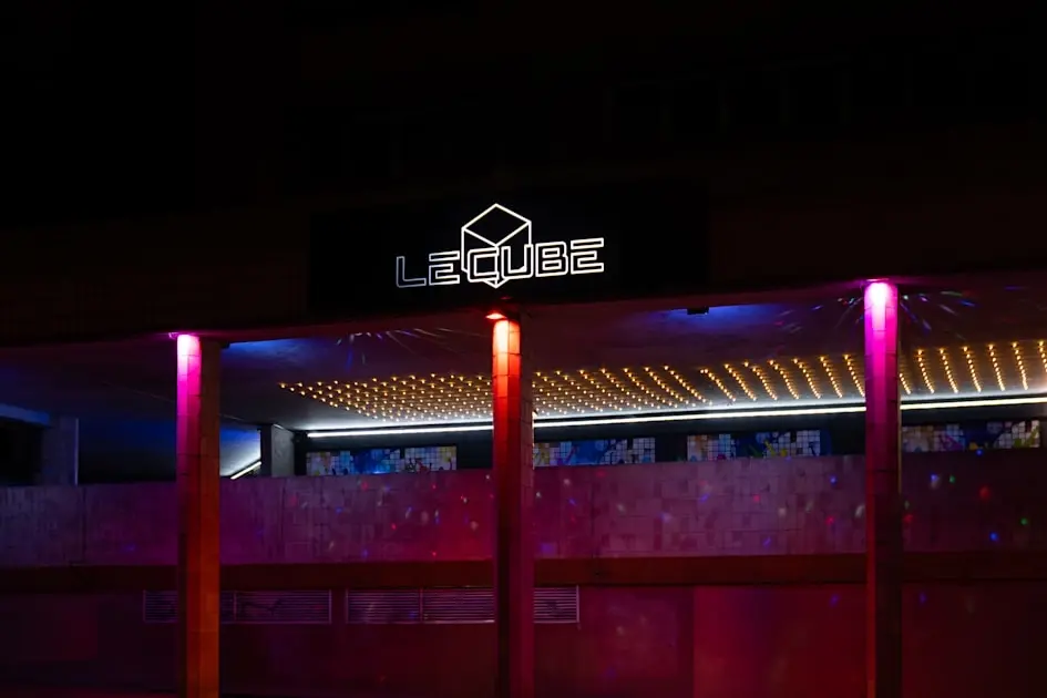 Euro Friday Le Cube