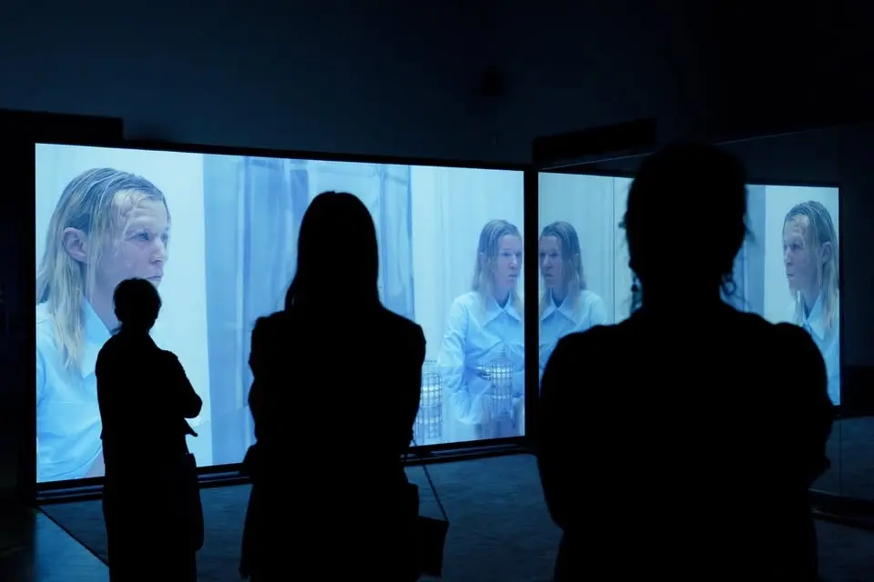 Komentovaná prohlídka s Julií Bailey (EN) | Guided Tour | DATAS: The Data and the Sovereign