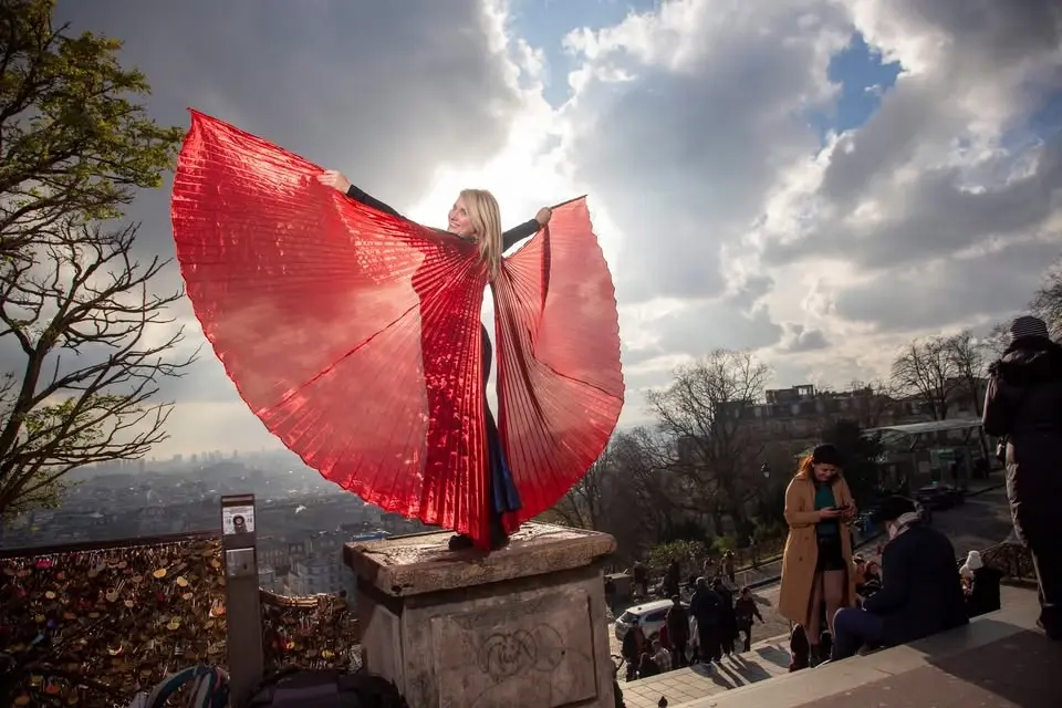 Anthems of Freedom in Montmartre Hymnes de la Liberté Veronica Antonelli