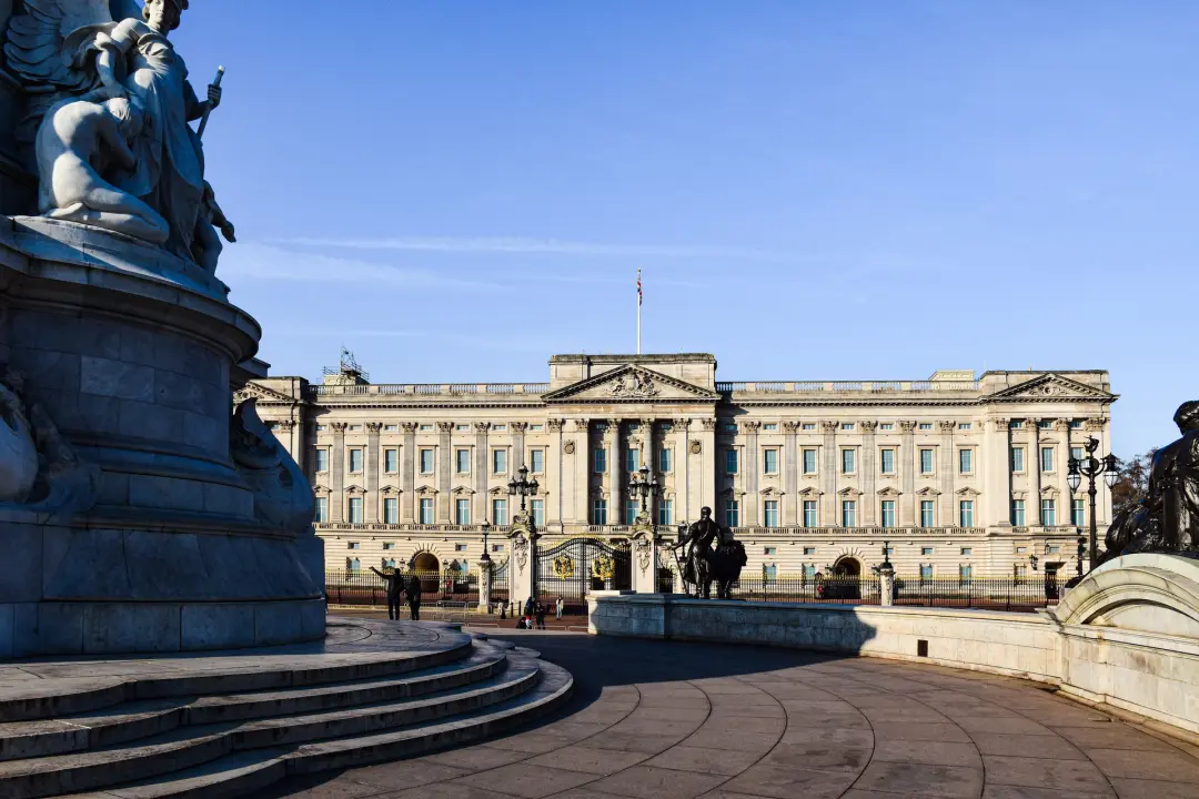 ⚠️ CHANGE OF VENUE AND TIME ⚠️ Debate Night: Monarchy Mayhem
