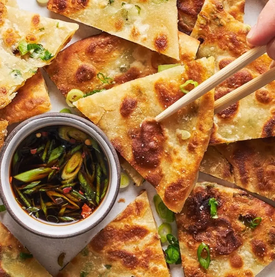 Crispy Scallion Pancake Class (Vegan) + Asian Pickles + Chopsticks Test @6:30pm Vinohrady