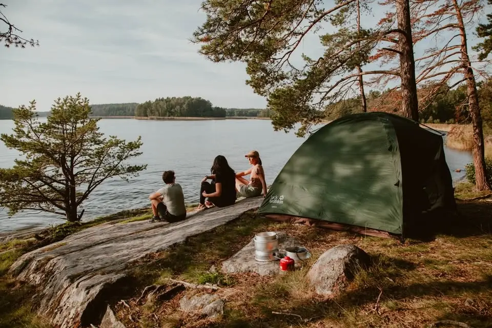 2-Day Guided Island-Hopping & Wild Camp in Stockholm Archipelago