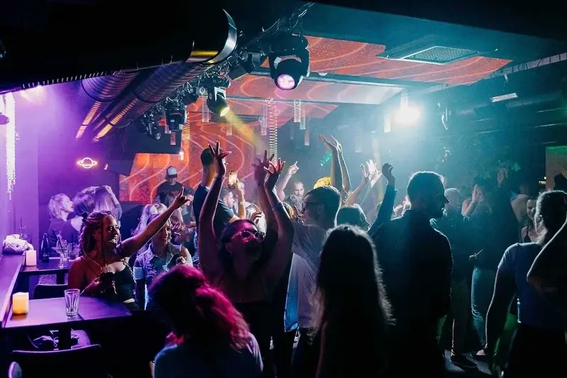 Millennium Mashup TV: Summer Bangers Edition
