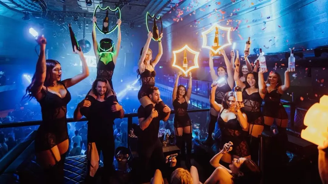 🎲🔥 | VIP Tables, Endless Bottles 🍾💸 | Late Night Madness 🌙💥 VIP Nightclub 