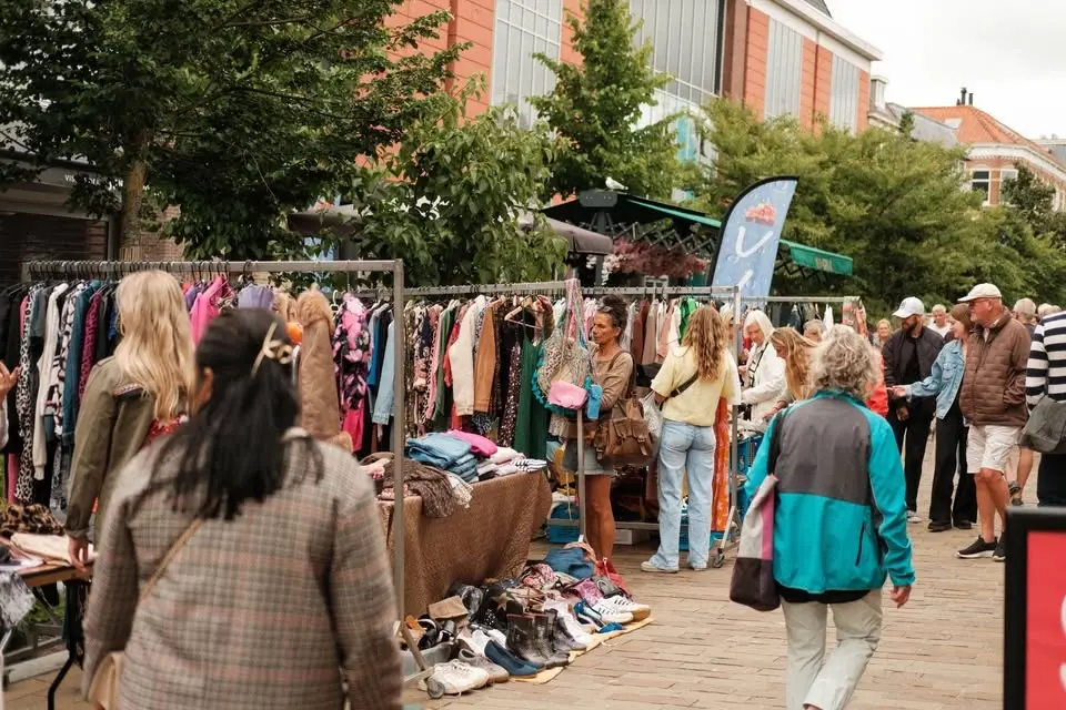 Vintage markt KNUS op de Laat/Koorstraat in Alkmaar 
