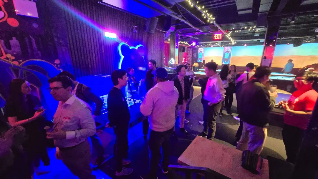 🧨APRIL #3🚕Monday Social🗽Professionals Networking🍻Happy hour