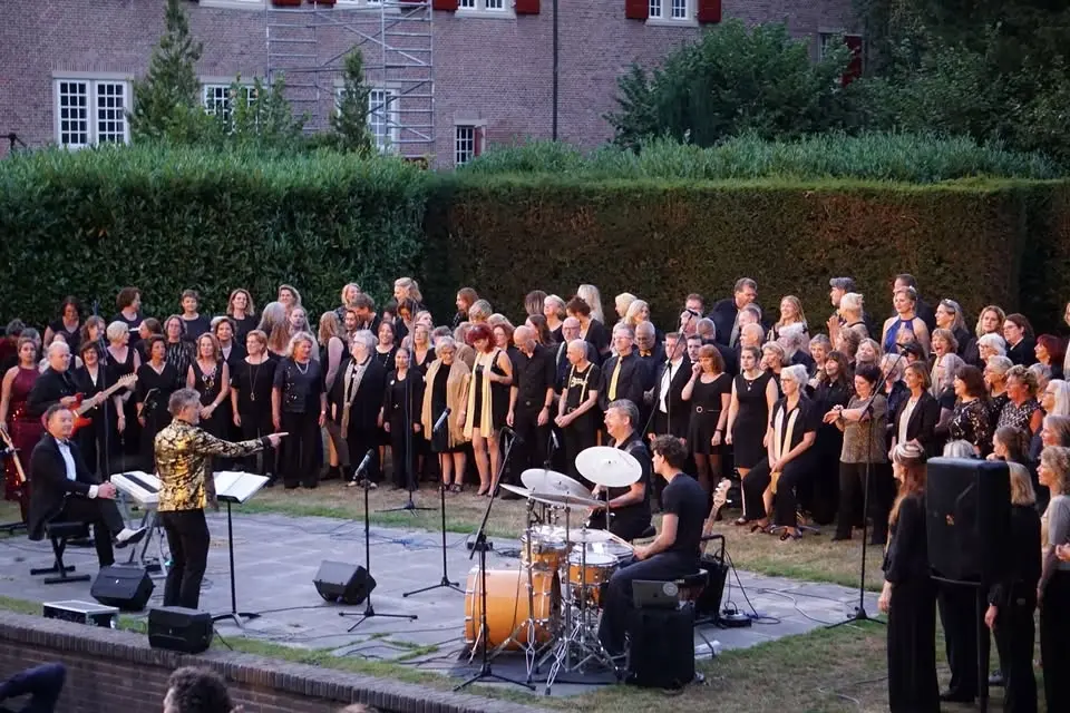 Popkoor Prestige & friends