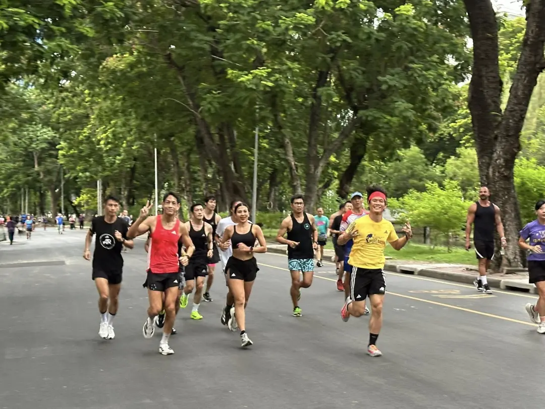 Long Run at Lumpini Park
