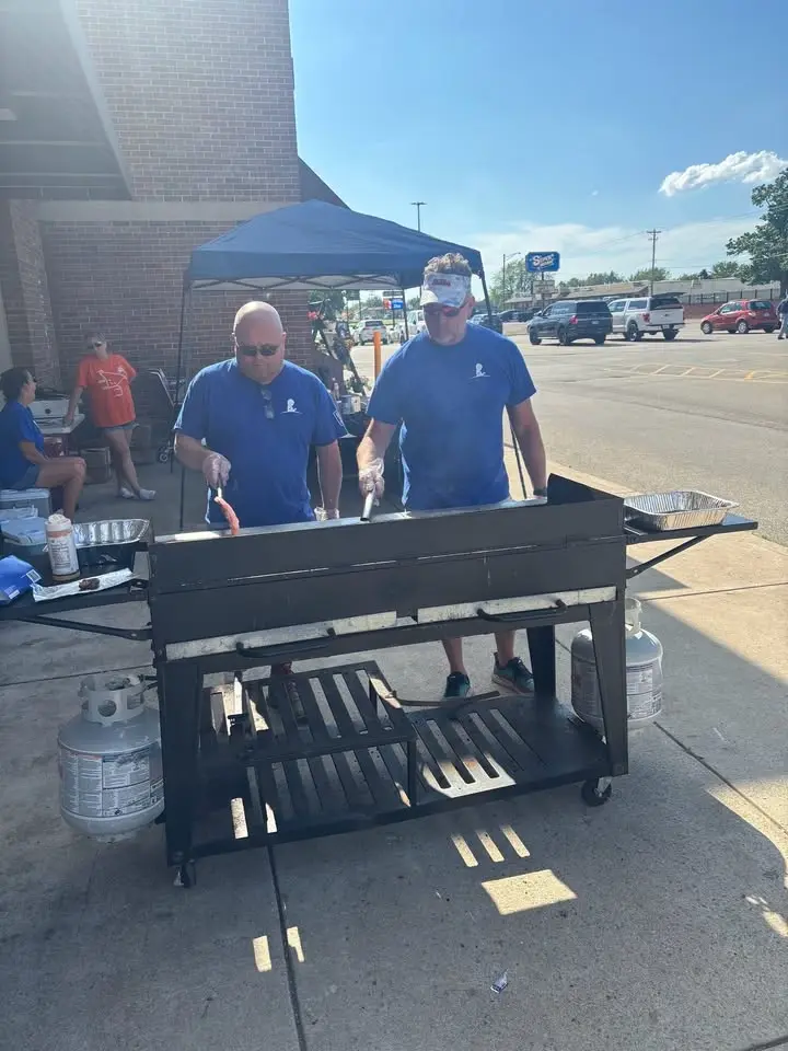 Jeep Creep For St. Jude Pork Chop Cookout- Kirby Foods Metamora