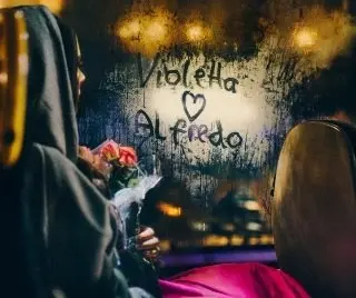 Violetta tar bussen - Opera på en buss