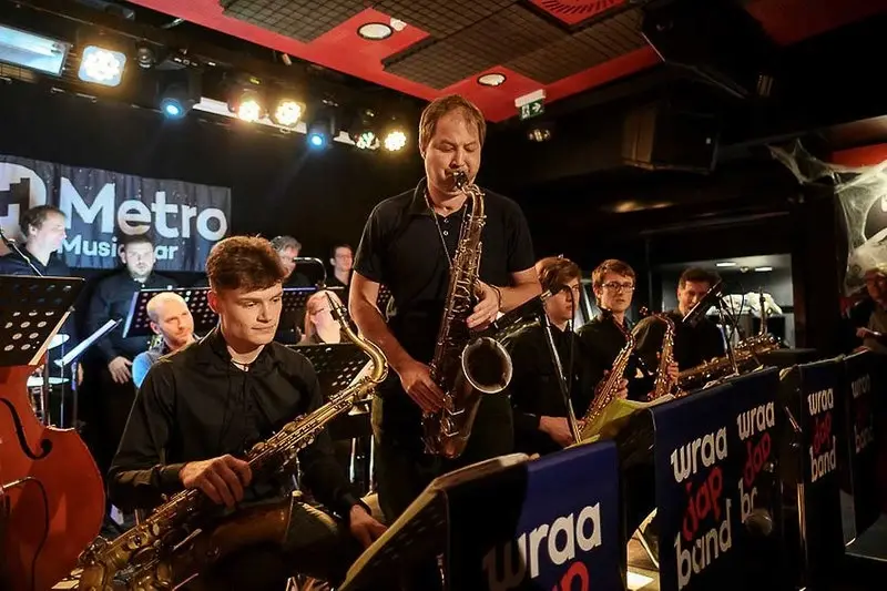 Robin Schenk a WraaDap Band