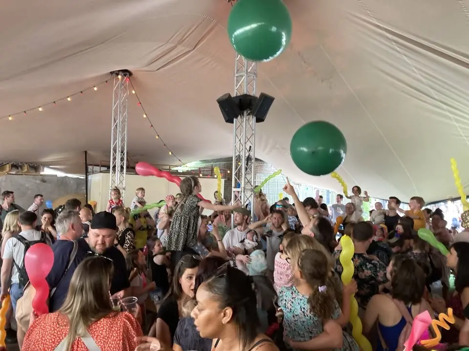CANARY WHARF: Summer Daze Festival @Wood Wharf