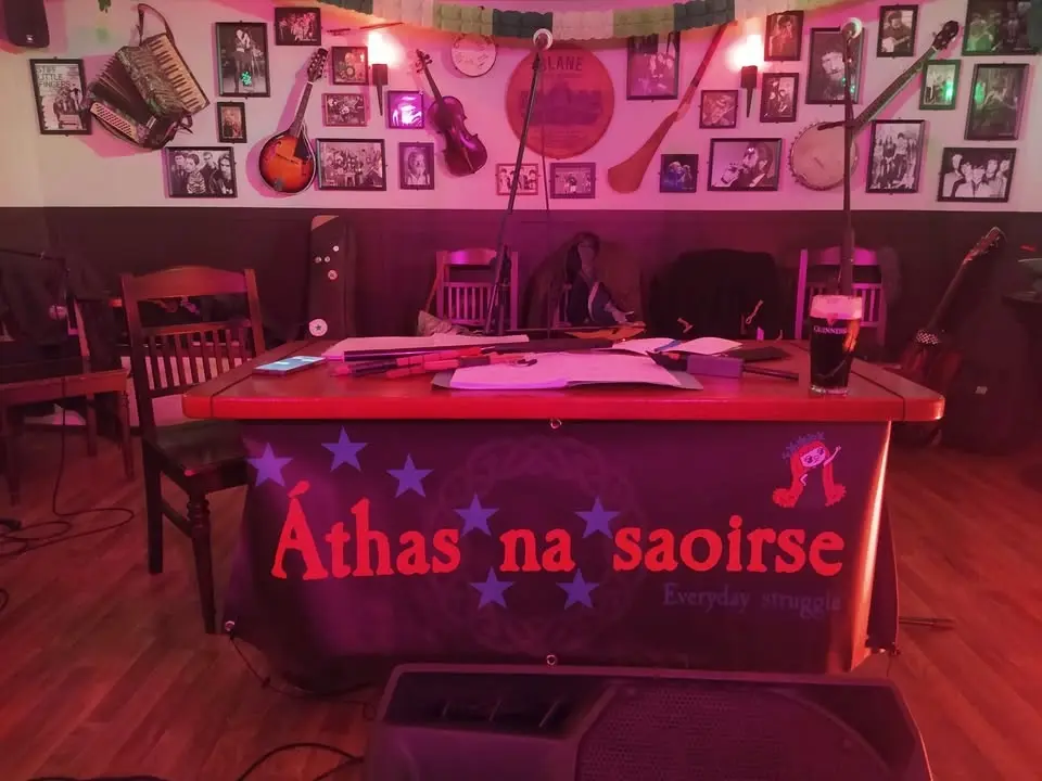 Áthas na saoirse before the summer