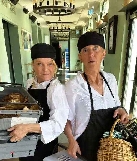Förlåt. Förlåt. - teater, mat och prat