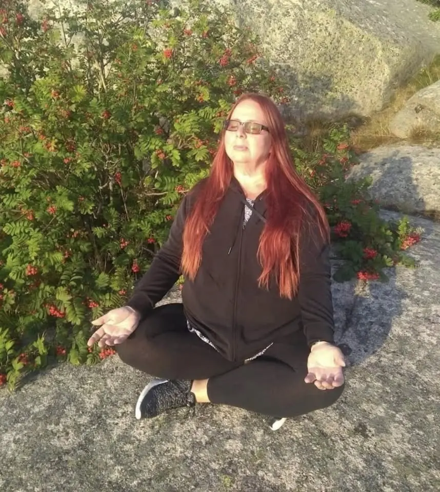 FÖRANMÄLAN BEHÖVS. YIN YOGA MED HELÉNE.