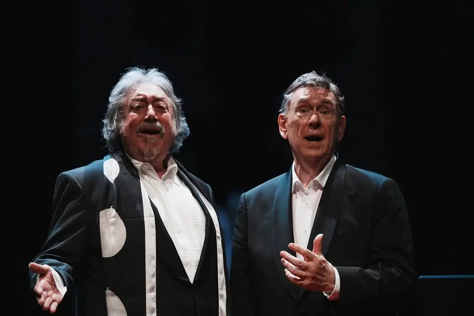 TAPTOE'S ERF - Luk zingt mee moate
