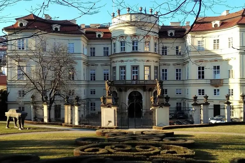 Praha: sídlo diplomatů I. – Hradčany a Malá Strana