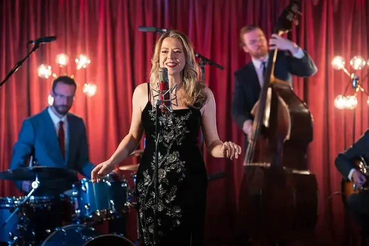 Lydia Bell & The Jazz Hours