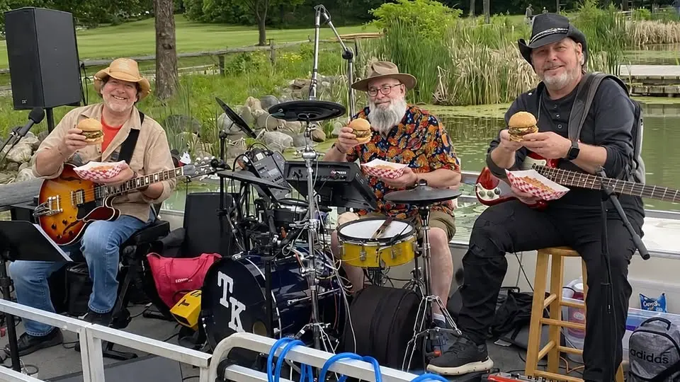 Trailer Kings @Burgers on the Bay 6-8pm