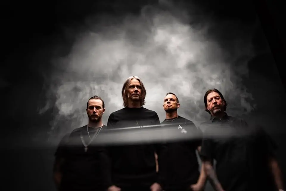 Alter Bridge - What Lies Within Tour
