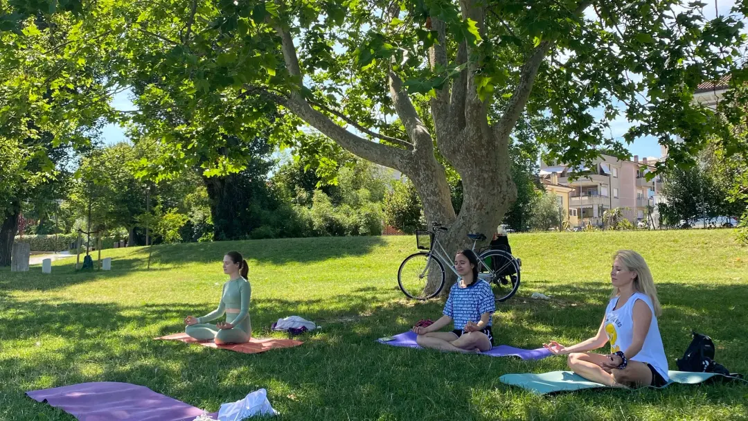 Villa Borghese: Morning Yoga in English💫