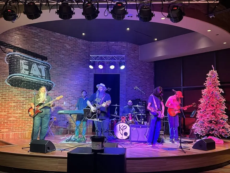 Live at Thunder Bar inside Osage Casino Tulsa