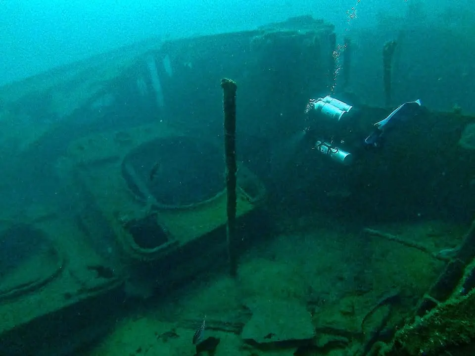 Technical Wreck Boat Dive
