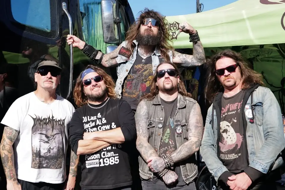 Municipal Waste - Dynamo Zürich 