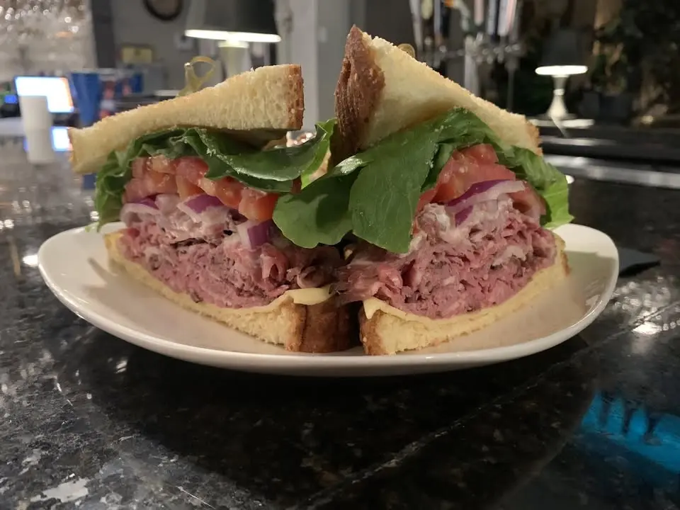 ⭐ FRIDAY & SATURDAY FOOD SPECIALS ON THE PATIO 5-8pm  ⭐ 20% DISCOUNT (& more) OFF ENTIRE COMFORT FOO