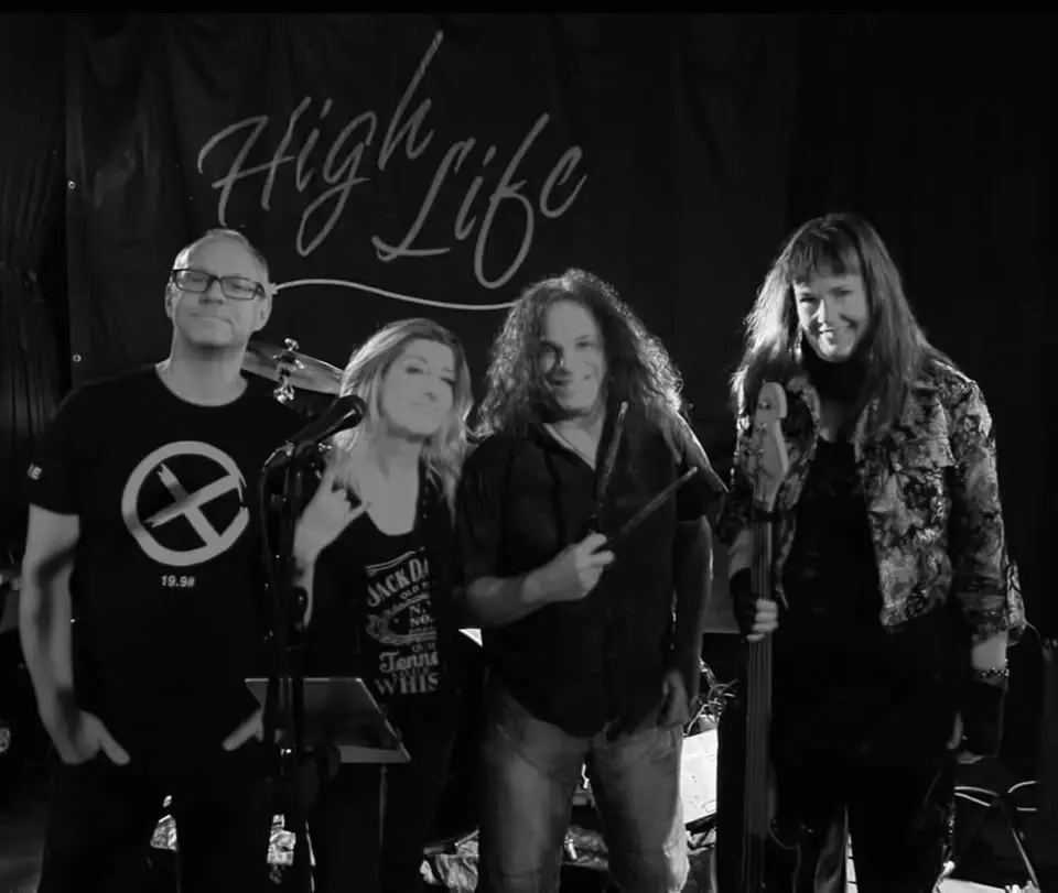 High Life live@dogbaruppsala