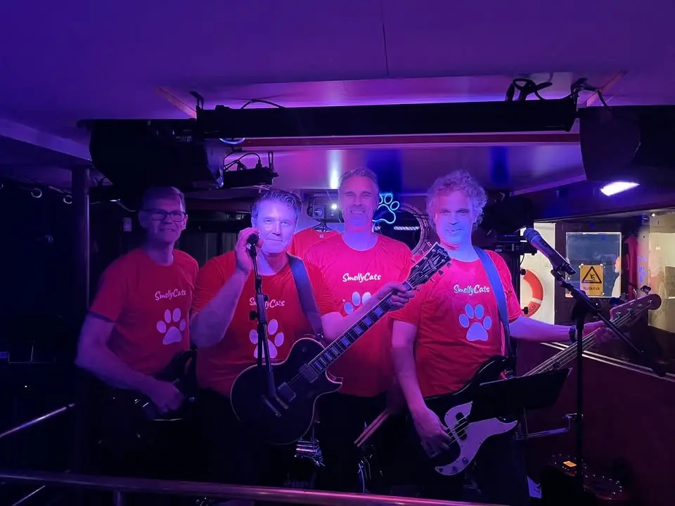 Rock Räk & Tacokryssning med Smellycats