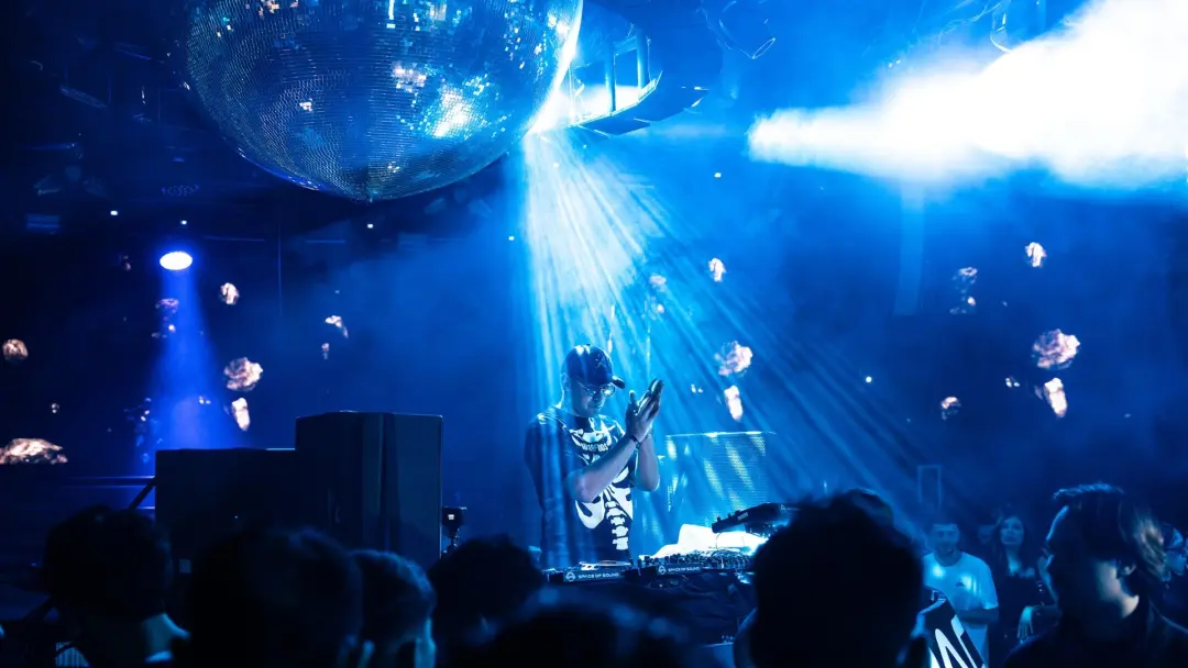 Space of Sound-Claptone-Crusy-Claudia Tejeda