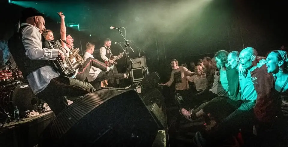 RÄFVEN LIVE PÅ OBYGDEN CIRKUSFESTIVAL 🦊4 juli - Tyrolen i Blädinge, Alvesta