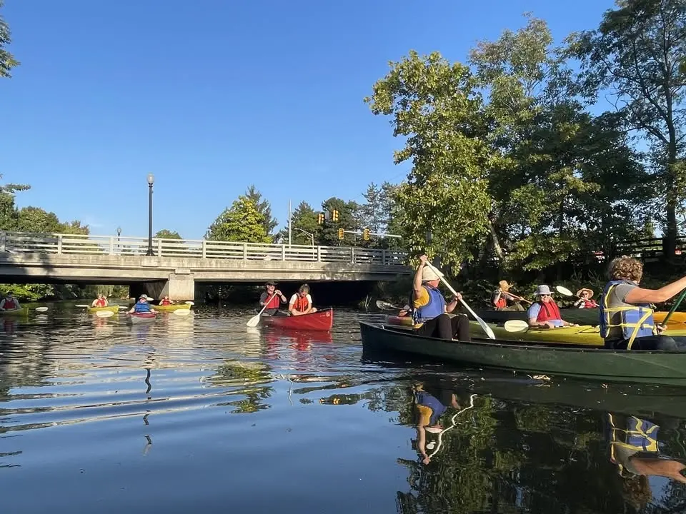 Kinsley Avenue Community Paddles