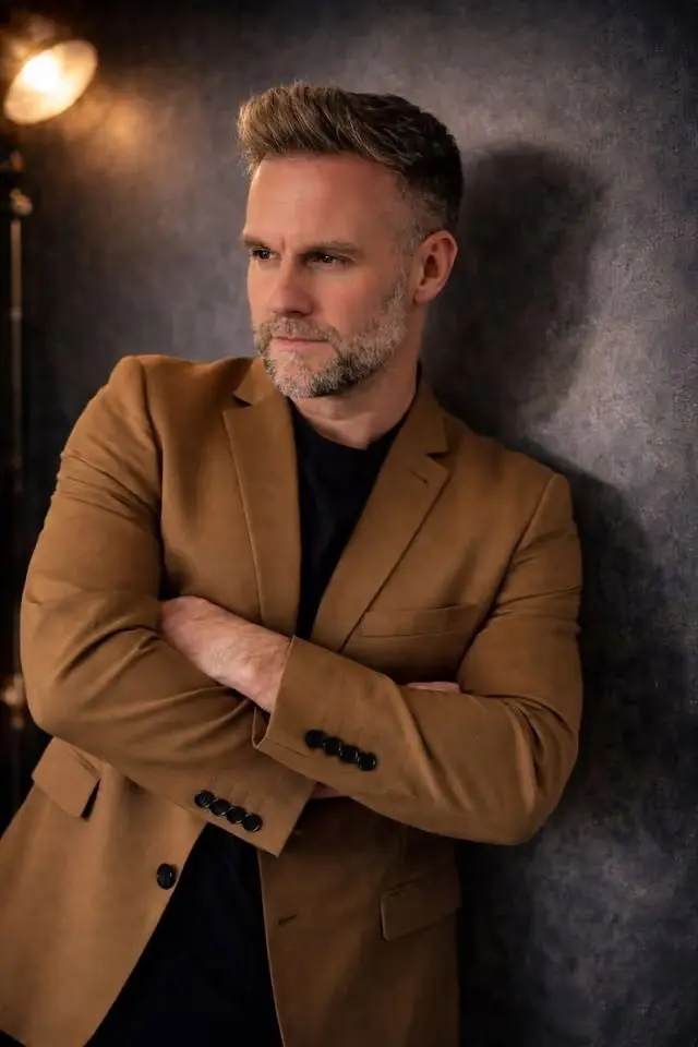 Dan Hadfield As Gary Barlow 🎤🎵