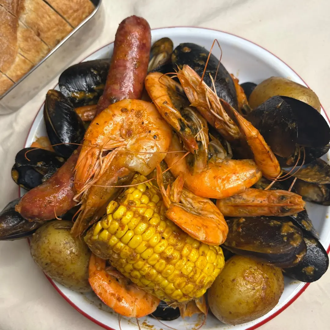 Seafood Boil Love Deluxe x Allan's ABC