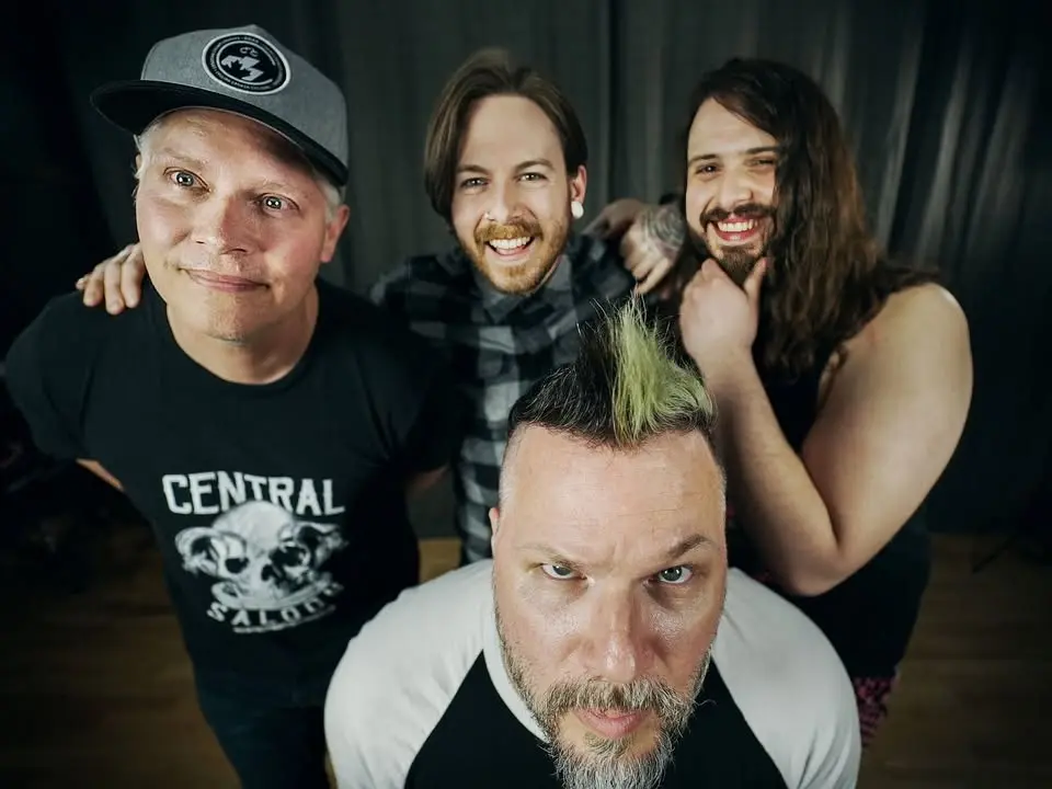 Belvedere-PunkRock/Canada+MakeWar-Punk/USA