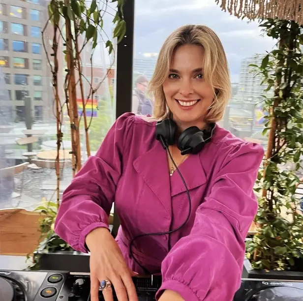 Friday Night DJ
