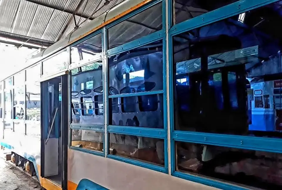 Tram ride with stories of old Calcutta - By AC Single Bogey - Esplanade to Gariahat and back