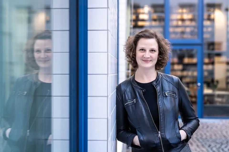 Přednáška Zuzany Harmáčkové Scénáře budoucího vývoje a cesty k udržitelnosti / Mimo obraz