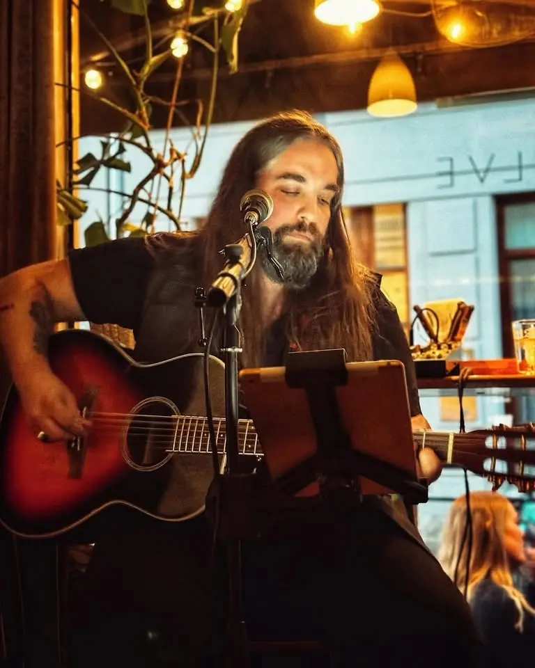 Micke Holm LIVE