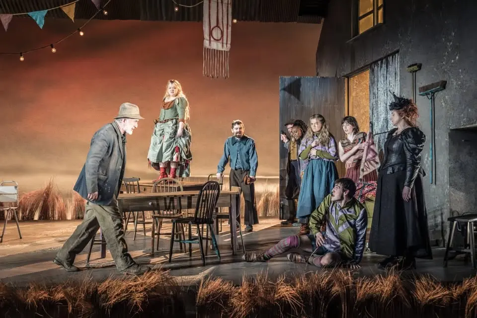 THE PLAYBOY OF THE WESTERN WORLD | National Theatre på Spegeln